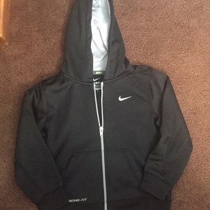 Nike thermal fit hoodie